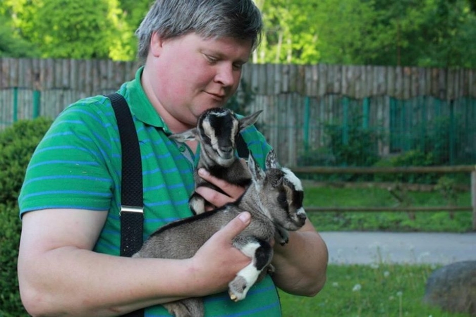 Zoologijos sode pagerbti gyvūnų prižiūrėtojai