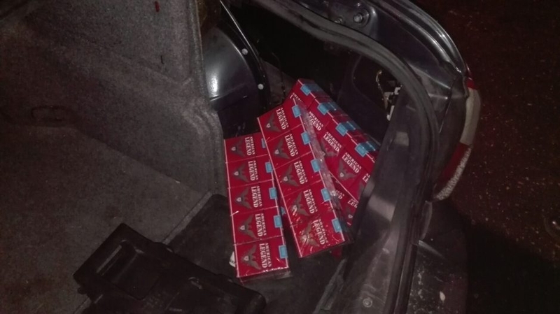 Per metus jauna kontrabandininkė įkliuvo ir muitininkams, ir policininkams