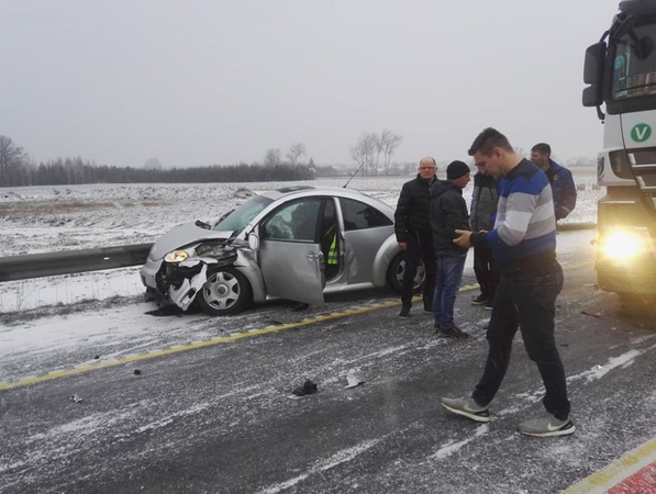Avarija „Via Baltica“ kelyje: viena vairuotoja – ligoninėje 