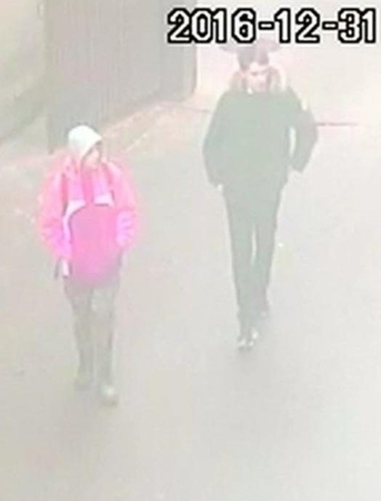 Gal atpažįstate į gyvybės langelį petardą įmetusius asmenis?