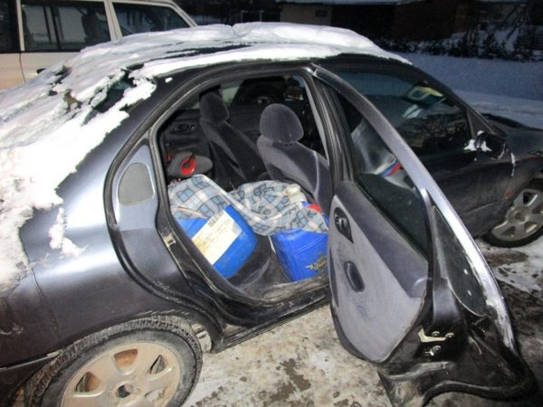 Naminę degtinę vežęs girtas telšiškis bandė sprukti nuo pareigūnų
