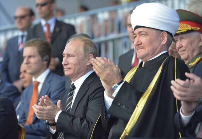 V. Putinas Maskvoje atidarė didžiulę mečetę