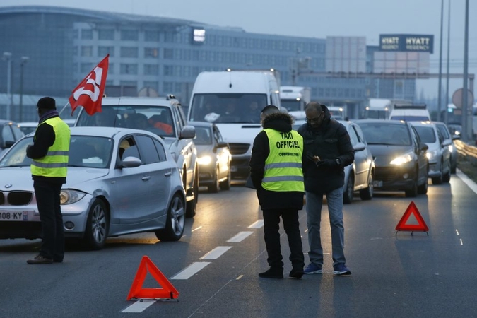 Prancūzijoje dėl didelio streiko prognozuojami transporto sutrikimai