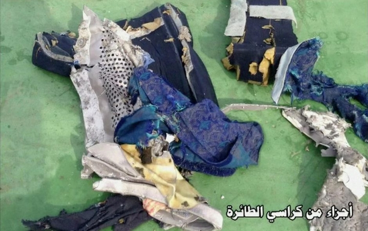 Pasirodė pirmosios radinių iš sudužusio „EgyptAir“ lėktuvo nuotraukos