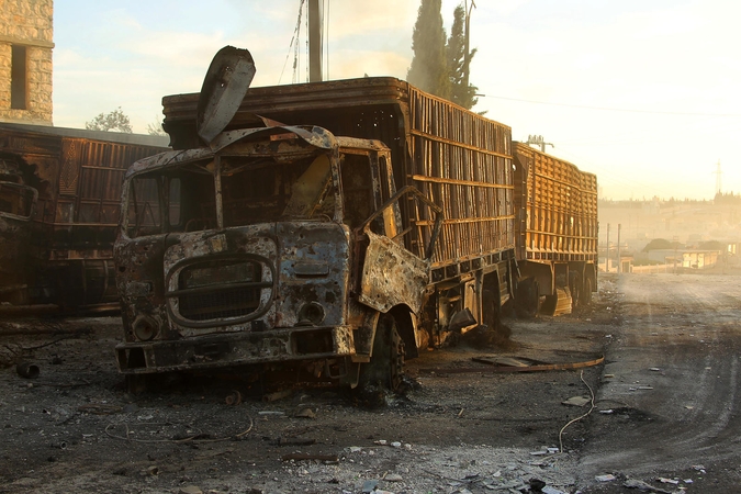 Sirijoje atakuota humanitarinės pagalbos kolona: žuvo apie 20 žmonių