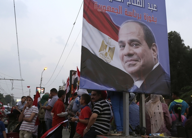 Garsus Egipto aktyvistas A. Abdel Fattahas nuteistas kalėti 15 metų
