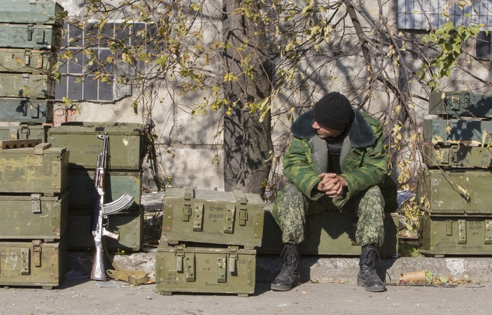 Ukrainos separatistų bastione Donecke buvo intensyviai šaudoma iš artilerijos pabūklų
