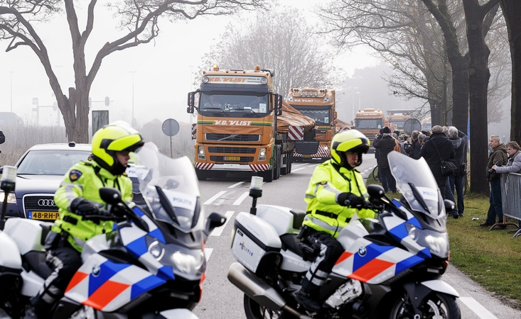 Atpažinti visų per Malaizijos lėktuvo katastrofą žuvusių užsieniečių palaikai