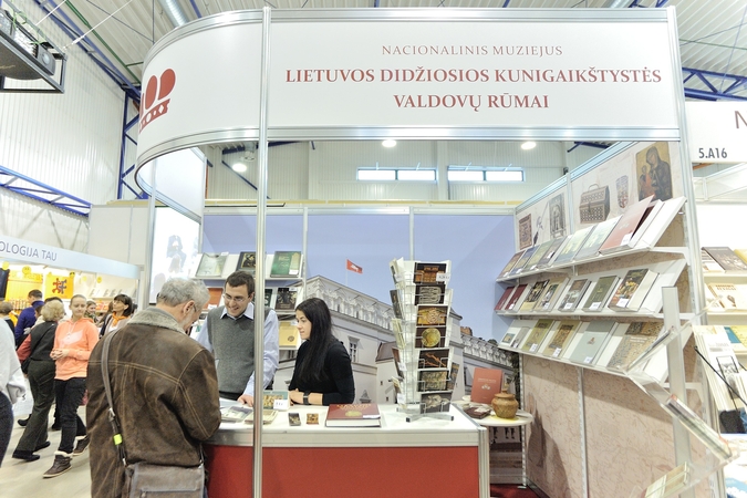 Valdovų rūmai vėl kviečia susitikti Vilniaus knygų mugėje