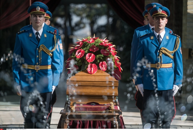 Iš Tito našlės kapo pavogti jos karo apdovanojimai