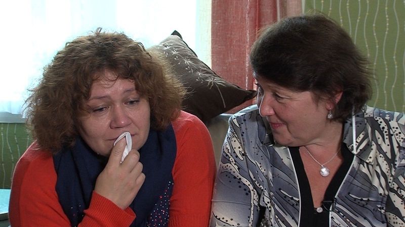 Šamanė Anna V.Mičiulienei (kairėje) atskleidė dar vieną paslaptį apie mirusią mamą