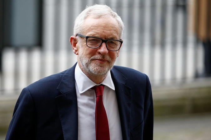 J. Corbynui leista grįžti į JK Leiboristų partiją
