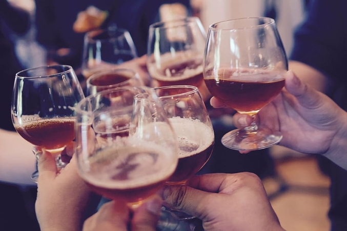Čekijos restoranai ignoravo valdžios potvarkį nebedirbti nuo 20 val.
