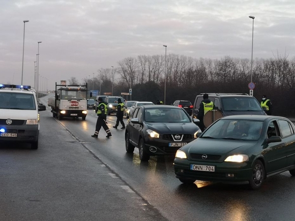 Į Klaipėdą įvažiavo ne visi: apgręžta apie pusšimtis automobilių
