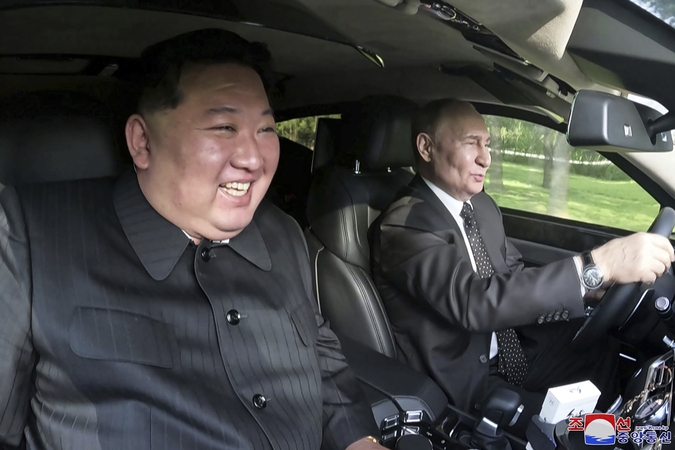 Kim Jong Unas ir Vladimiras Putinas