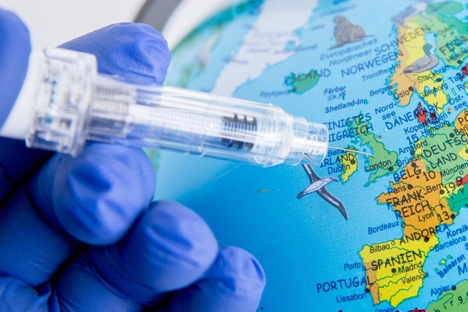 Europos valstybių atstovai surengs posėdį dėl naujosios koronaviruso atmainos