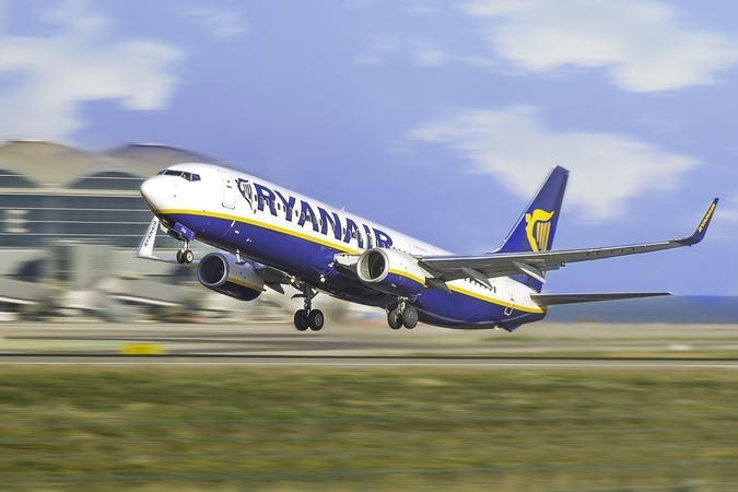 „Ryanair“ grasina pasitraukti iš dešimties Prancūzijos oro uostų