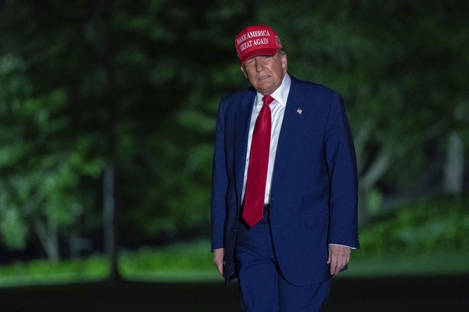 Trumpas sako, kad Putinas nori taikos