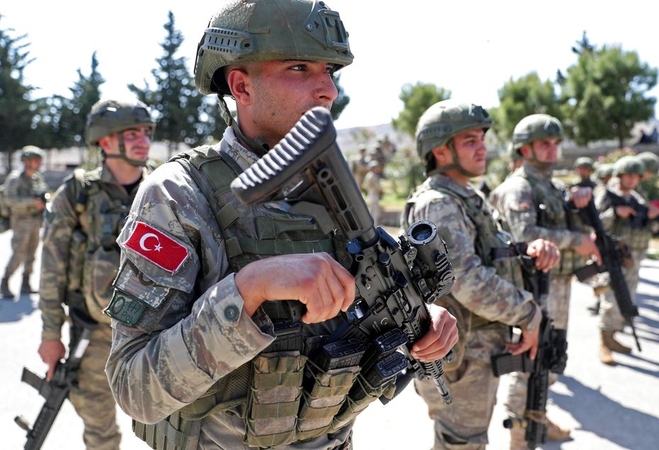 Turkija ketina nusiųsti karių į „taikos palaikymo centrą“ Kalnų Karabache
