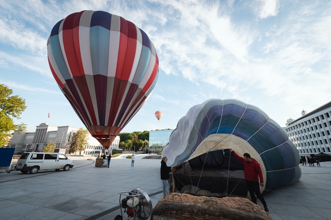 Šventinis siurpizas: ankstyvą rytą – sveikinimai iš oro balionų