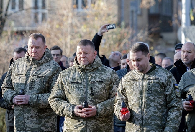 V. Zalužnas pasveikino ginkluotųjų pajėgų karius: Ukraina nepasiduoda jūsų dėka