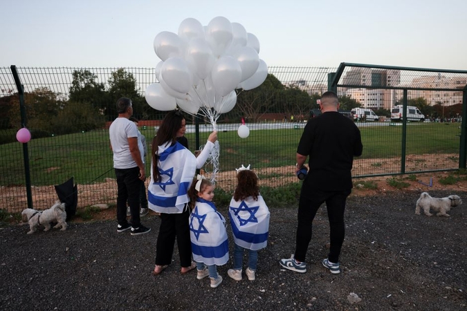„Hamas“ paleido pirmąją įkaitų grupę