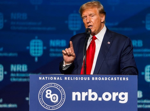 D. Trumpas siekia, kad ieškinys dėl įslaptintų dokumentų būtų atmestas