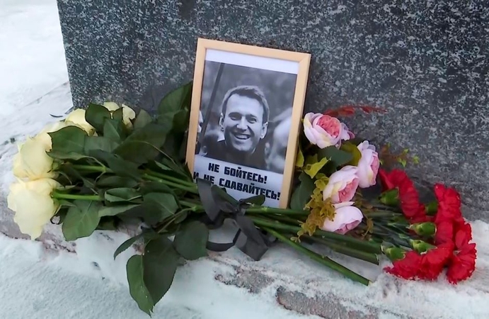 A. Navalno motina, negalinti atgauti sūnaus kūno, kreipėsi į teismą