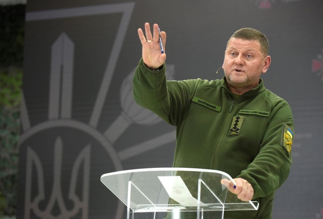 Žiniasklaida: V. Zalužnui buvo siūlytas Nacionalinio saugumo ir gynybos tarybos sekretoriaus postas