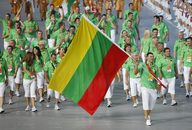 Misija: Pekino olimpiados atidarymo eisenoje Lietuvos trispalvę nešė Š. Jasikevičius.