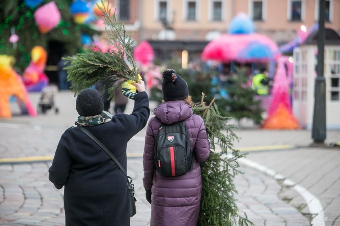 Orai: šį savaitgalį Klaipėdos Kalėdų eglės įžiebimui bus puikūs orai, o štai kitą šeštadienį, kai eglutes įžiebs Palanga ir Gargždai – gali palyti.