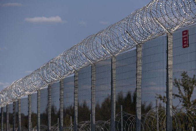 Už neteisėtą migrantų gabenimą teismas užsieniečiui skyrė 14 tūkst. eurų baudą