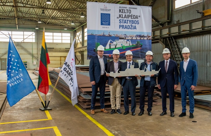 Startavo „Smiltynės perkėla“ kelto statyba – paminėta plieno pjovimo ceremonija