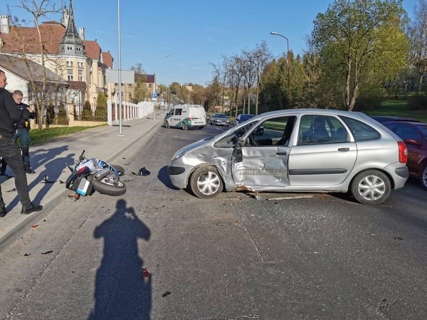 Per avariją sunkiai sužeistas motociklininkas: policija ieško liudytojų