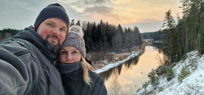Palaikymas: žygiuose Viktoriją dažnai lydi vyras Julius. Netgi pirmasis poros pasimatymas įvyko Šimonių girioje, pusnynais žygiuojant 17 km.