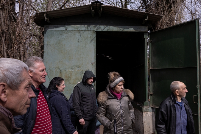 Kai kurie ukrainiečiai visai nebeišlenda iš bunkerių: maldauja pasaulio padėti