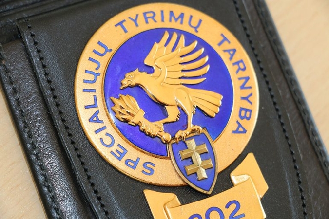Noras be egzamino įsigyti ginklą vyrui baigėsi nesėkmingai: skirta nemenka bauda
