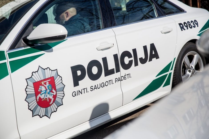 Šiauliuose neblaivi moteris smurtavo prieš savo nepilnametę dukrą