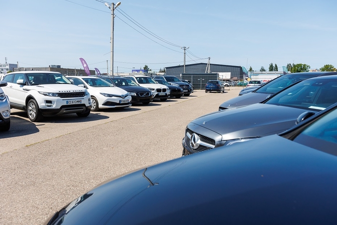 Naudotų lengvųjų automobilių rinka per metus augo 4,1 proc.