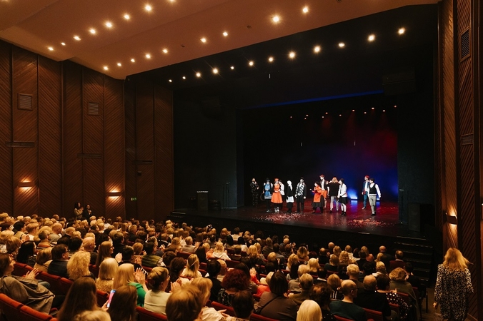46-asis „Lietuvos teatrų pavasario“ festivalis – spalvingos ir gilios teatro patirtys