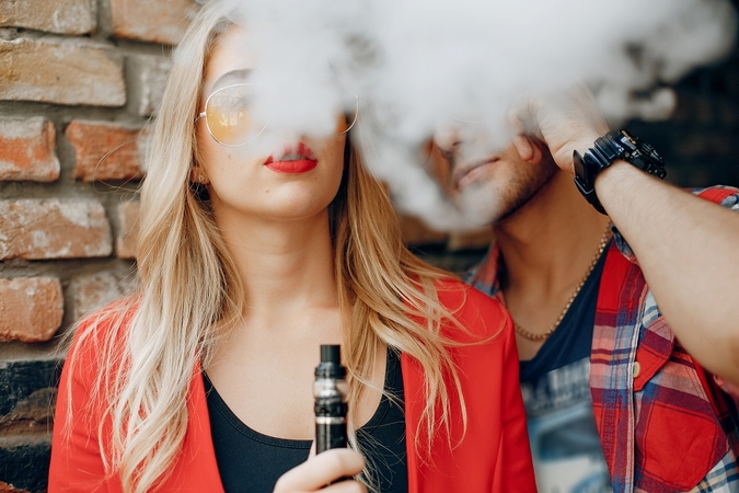SAM: elektroninės cigaretės pagal receptą skatins draudžiamą prekybą