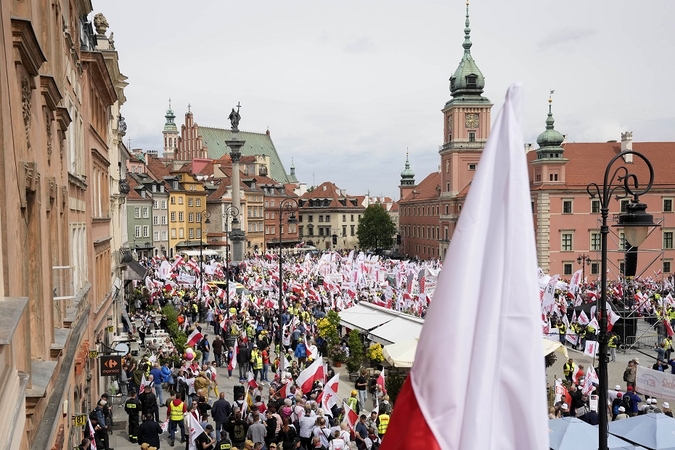 Lenkijos ūkininkai protestuoja prieš ES aplinkosaugos taisykles