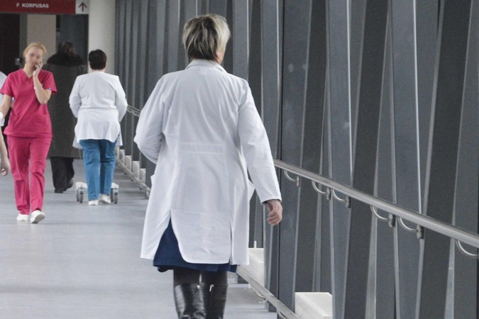 COVID-19 statistika: 798 nauji atvejai, vienas žmogus mirė