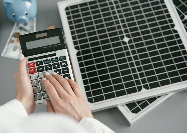 Įmonės ir bendrijos galės pretenduoti į 62 mln. eurų paramą saulės elektrinėms