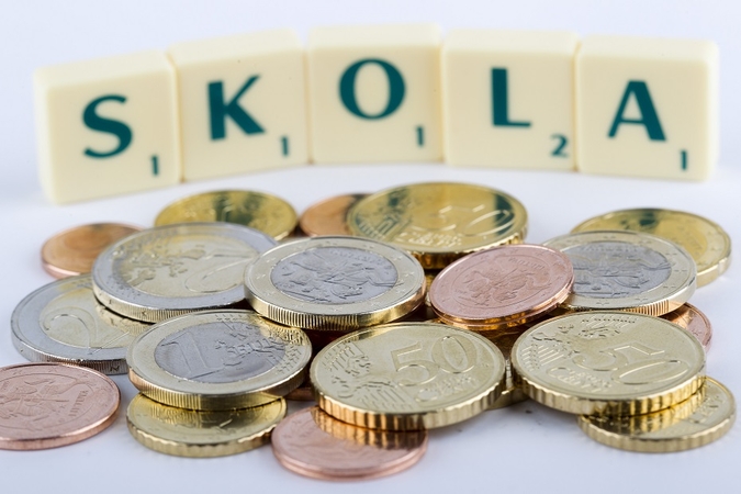 LB atstovas: auganti šalies skola ateityje gali turėti neigiamą poveikį ekonomikai