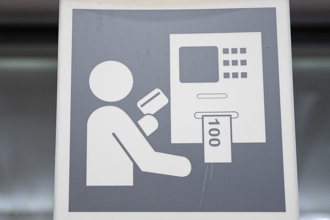 Pirmieji nauji bankomatai regionuose – gegužę