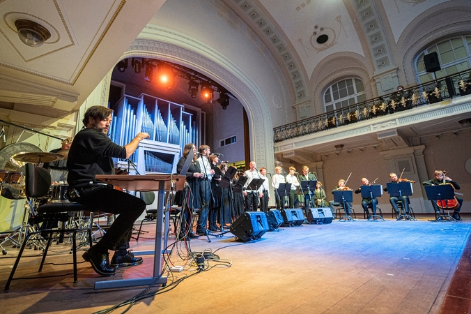Filharmonijoje – L. Somovo kūrinio premjera: sujungė elektroniką ir folklorą