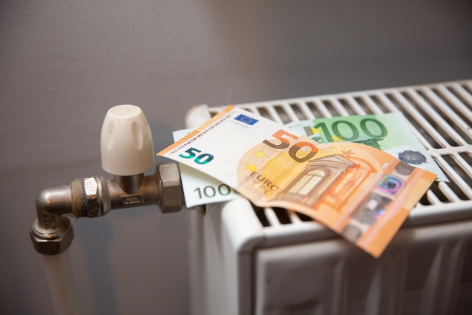 Įmonės už šildymą moka keliais šimtais procentų daugiau, bet valdžia padėti net nesvarsto