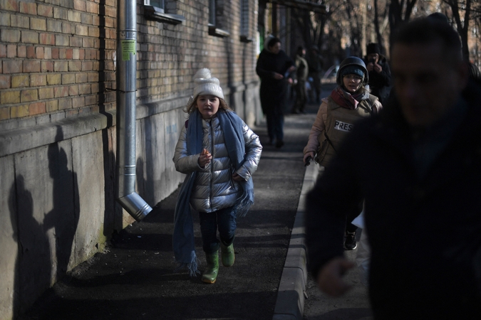 Didmiesčiuose renkama parama daiktais nuo karo nukentėjusiems ukrainiečiams
