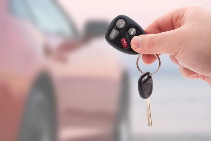 Estijos pilietis nepasikuklino: Lietuvoje pardavė savo šalyje išsinuomotą automobilį